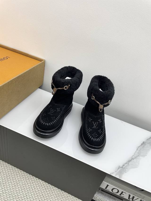 Slippers & Ankle Boots LV Louis Vuitton Cortina Series Fur Boots, Snow Boots &
