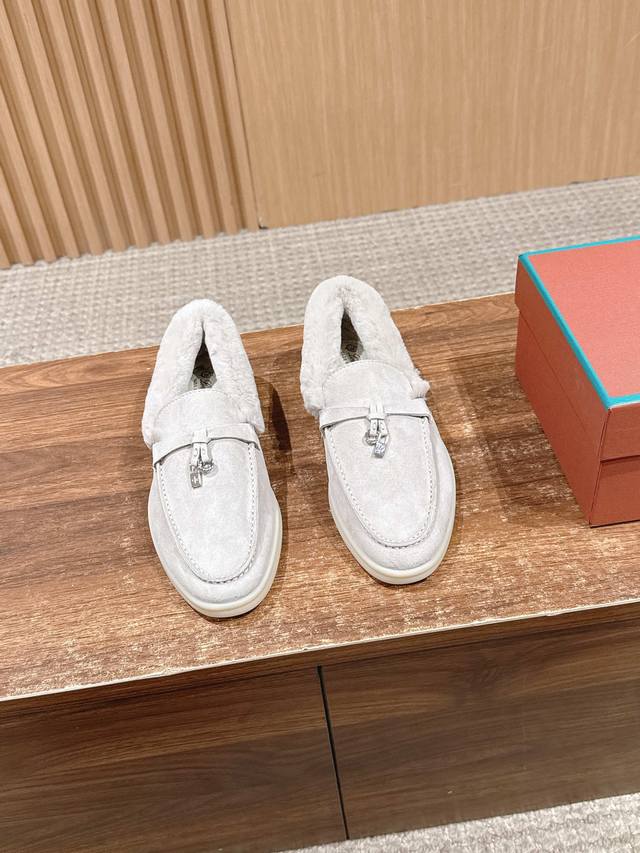 Loro Piana Rabbit Fur Loafers Loro Piana, an Italian high-end brand, is a top-t