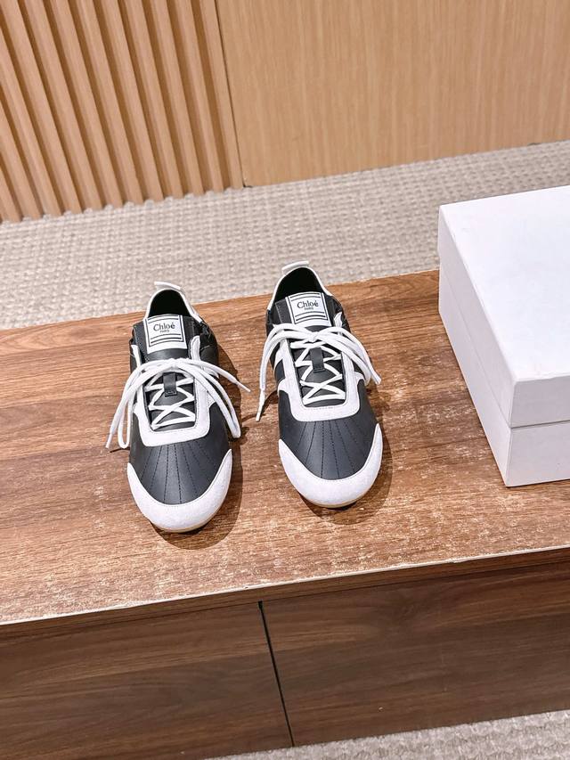 Chloe's new German training shoes, ballet casual shoes, comfortable, stylish, ea