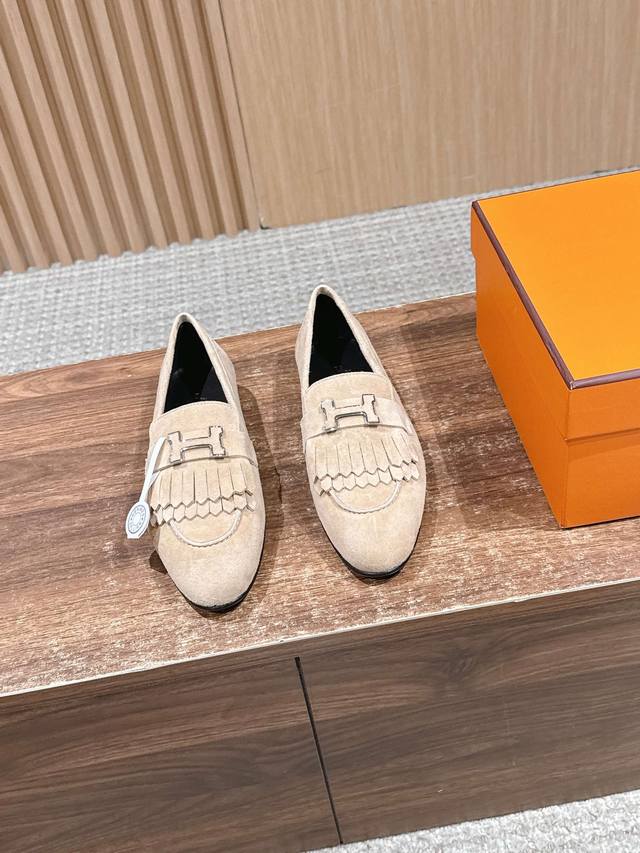 Hermes, undoubtedly a top-tier luxury brand, is renowned for its timeless and ex