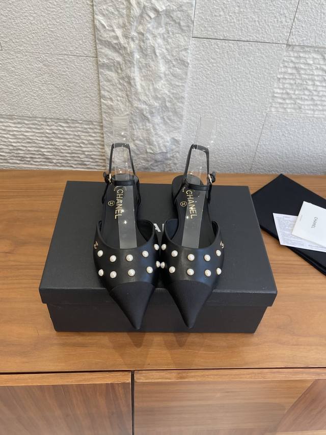 Top Version: Chanel 25K Early Spring New Pearl Crystal Rhinestone Pointed Toe Fl