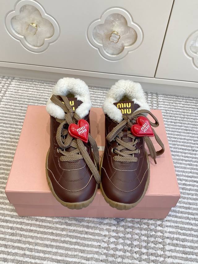 50 Hearts Miu Miu Spring/Summer 2025 Tyre New Biscuit Shoes, Casual Wool Sneaker