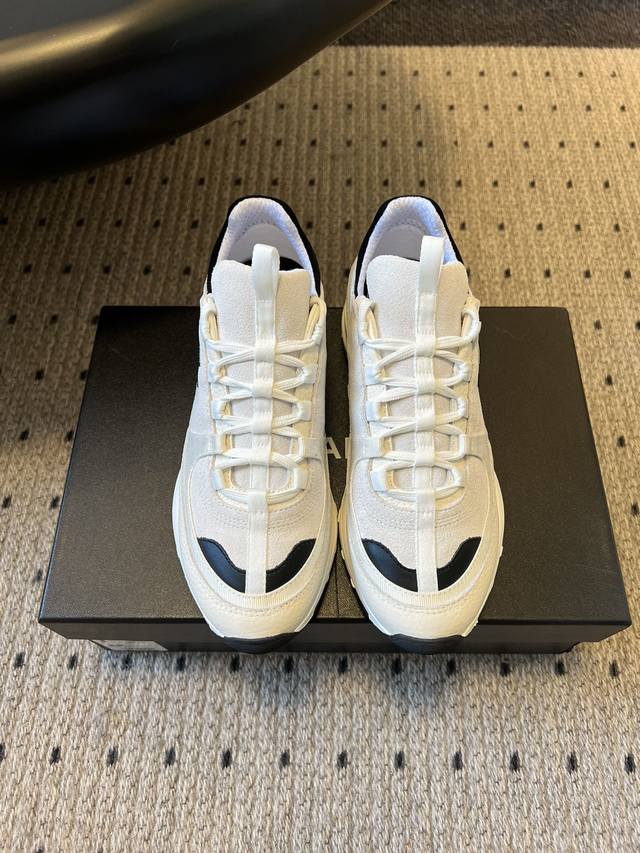 Chane* 25Ss Classic Retro Platform Sneakers/Casual Shoes Blending Chanel's elega