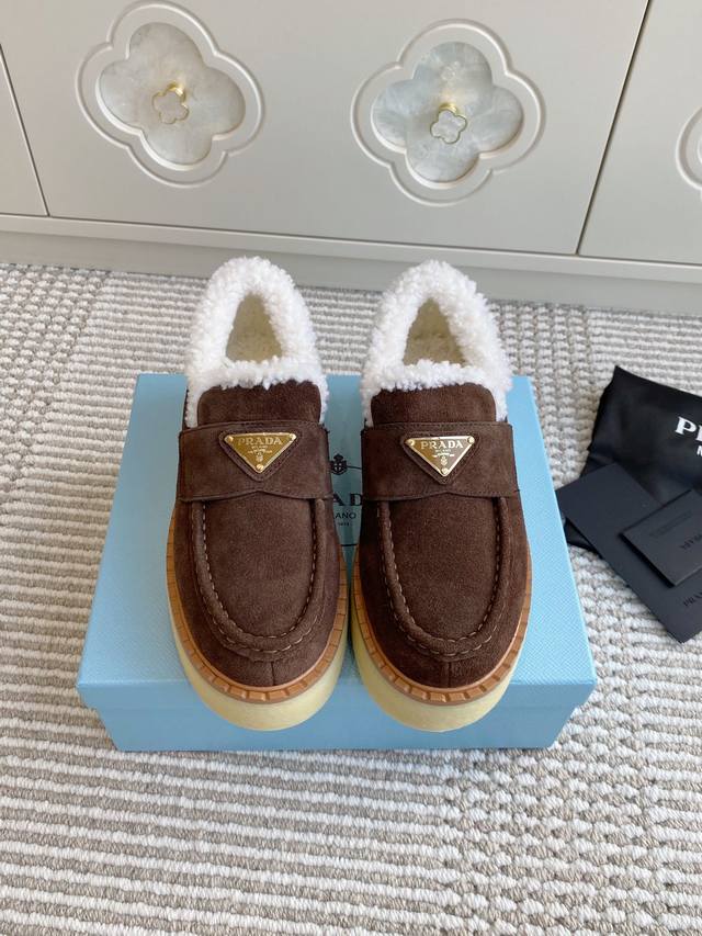 Prada New Triangle Logo Thick-Soled Wool Loafers/Snow Boots Material and Crafts