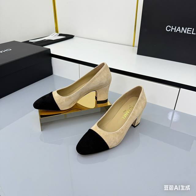 Chan*L Classic Slingback Chanel Sandals! Flats! Just like Coco Chanel said: Fash