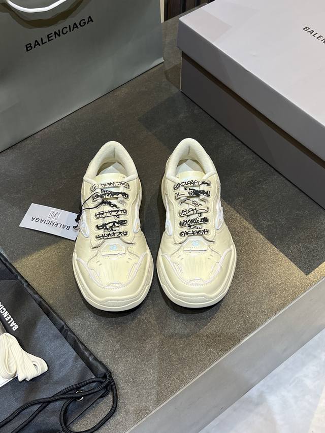 Balenciaga Winter 25 Hampton Sneakers. Under the creative genius Deanna's direc