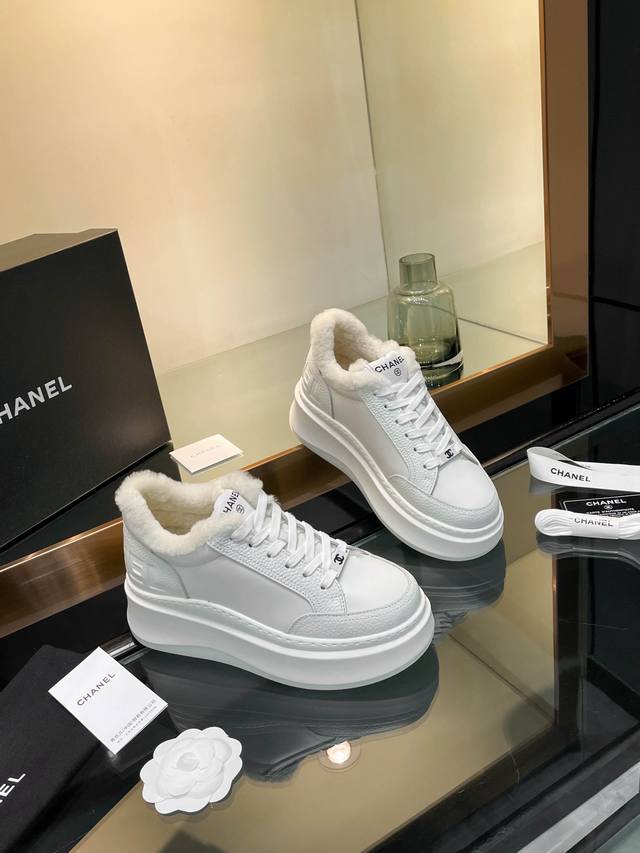 Chanl* 2025Sw Influencer and Celebrity Style, Latest Runway Collection, New Arri