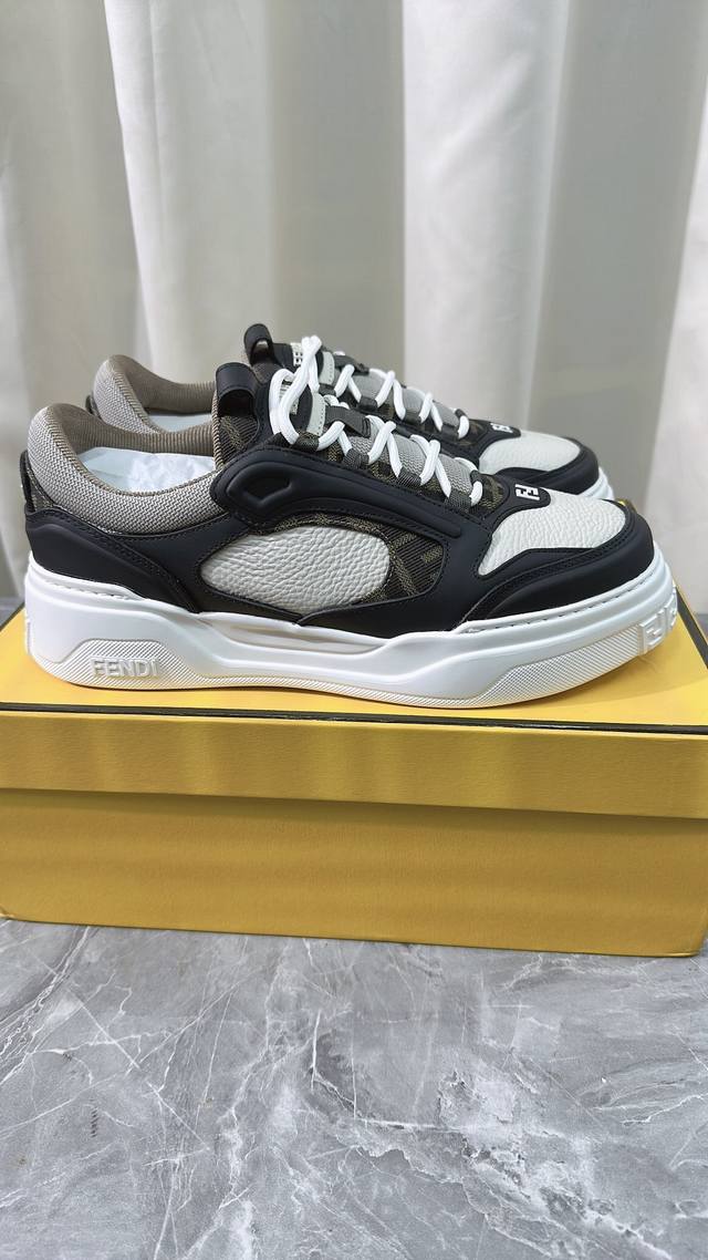 Top-tier early spring new style Fendi latest hot-selling couple style, original