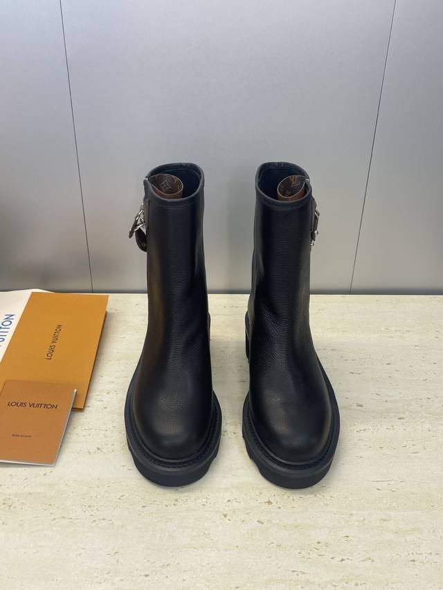 Factory direct price Louis Vuitton* 2025 Autumn/Winter New Beaubourg Punk Style