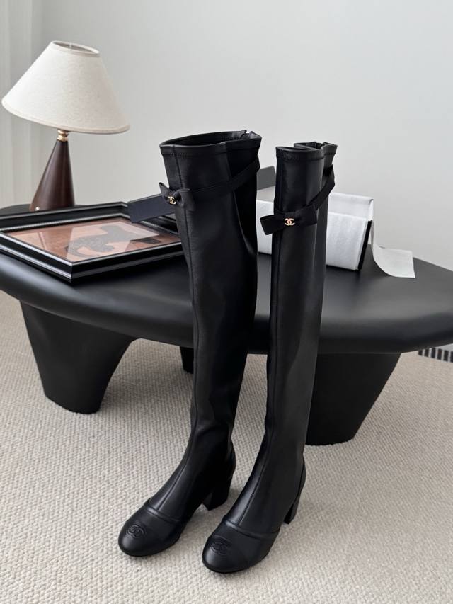Retail-grade Chanel 25K new bow ankle boots Retro lines and color schemes are al