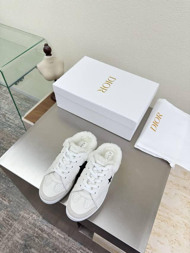 Dior Thin-Soled Wool Half-Slippers Original Version White upper with black logo