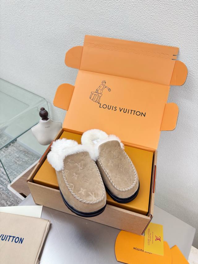 Wool-lined Thick-soled Slippers with Printed Logo, Hand-stitched High-gloss cow