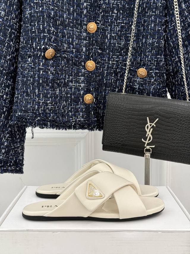 Factory price plus shipping box 10 Prada classic spring/summer new arrival Trian