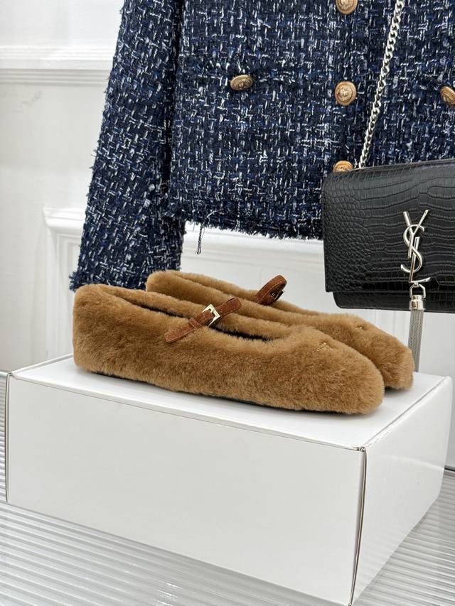 Top-tier order, please specify: Original airplane box 10 Prada 25Wf New Triangle