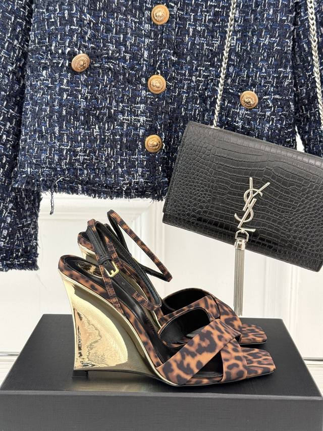 Top-tier Saint Laurent*YSL Classic Spring/Summer Pointed-toe Cross-strap Wedge S