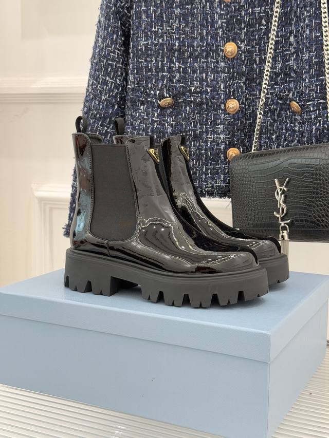 Factory Price Prada Classic Triangle Logo Platform Chelsea Boots The enamel meta