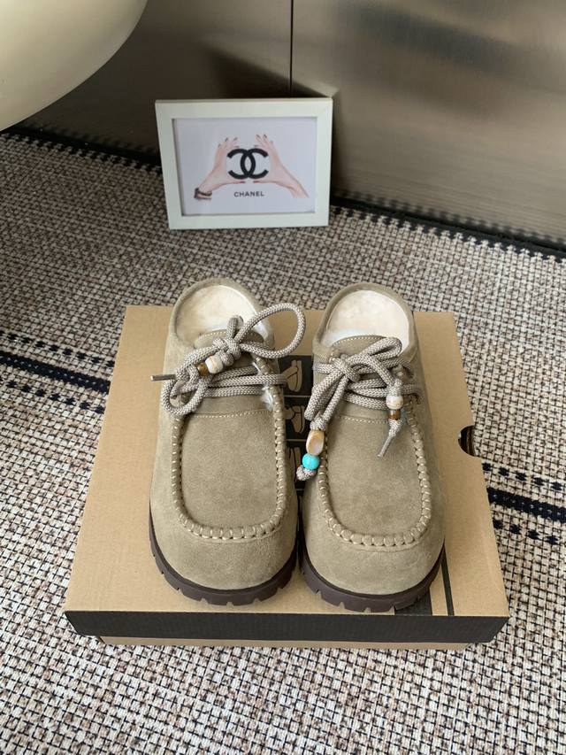 Ugg 25Ss Autumn/Winter New Potato Wool Slippers with Retro Acrylic Buckles Super