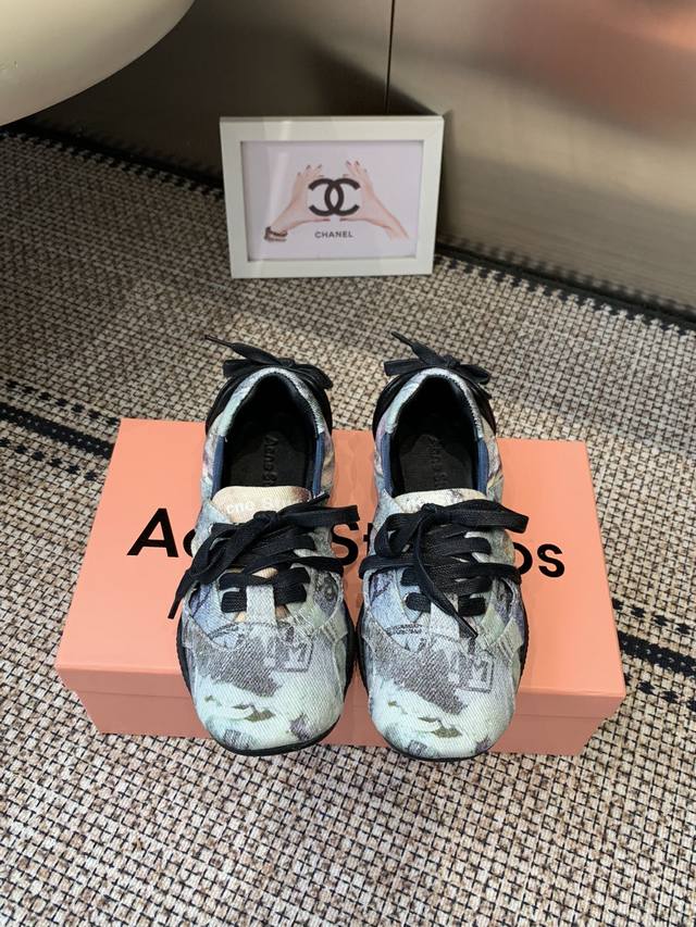 Acne Studios New Ballet Sneakers Acne Studios combines sneakers with the current