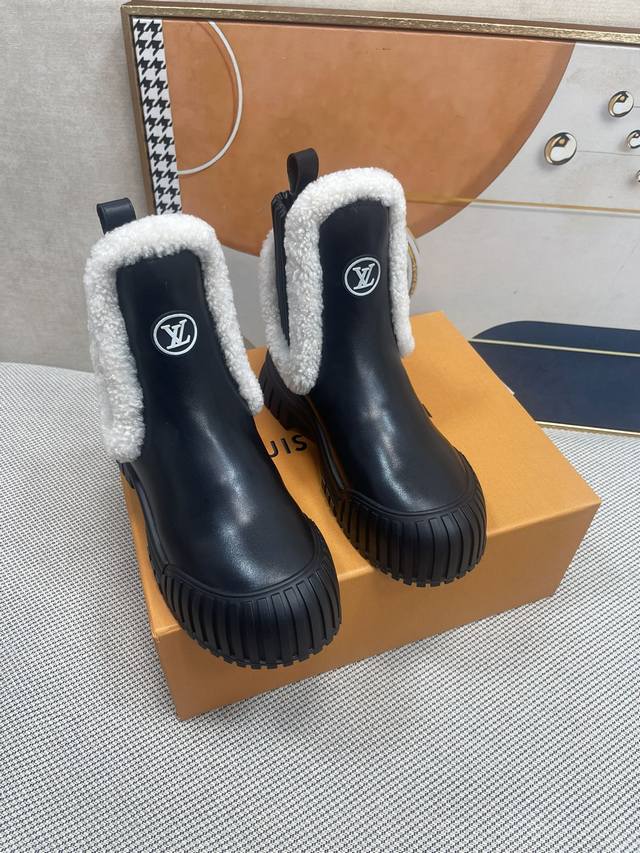 Top-tier version LV Archlight athletic boots, Summer Collection chunky sneakers.