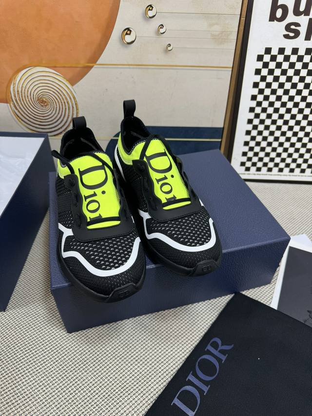 High-quality Dior men's casual running shoes, new style, modern celebrity style