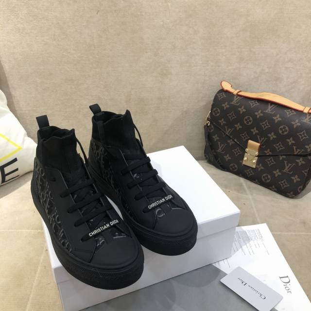 Upgraded J'adior's incredibly popular sock shoes, featuring a garden shoe logo