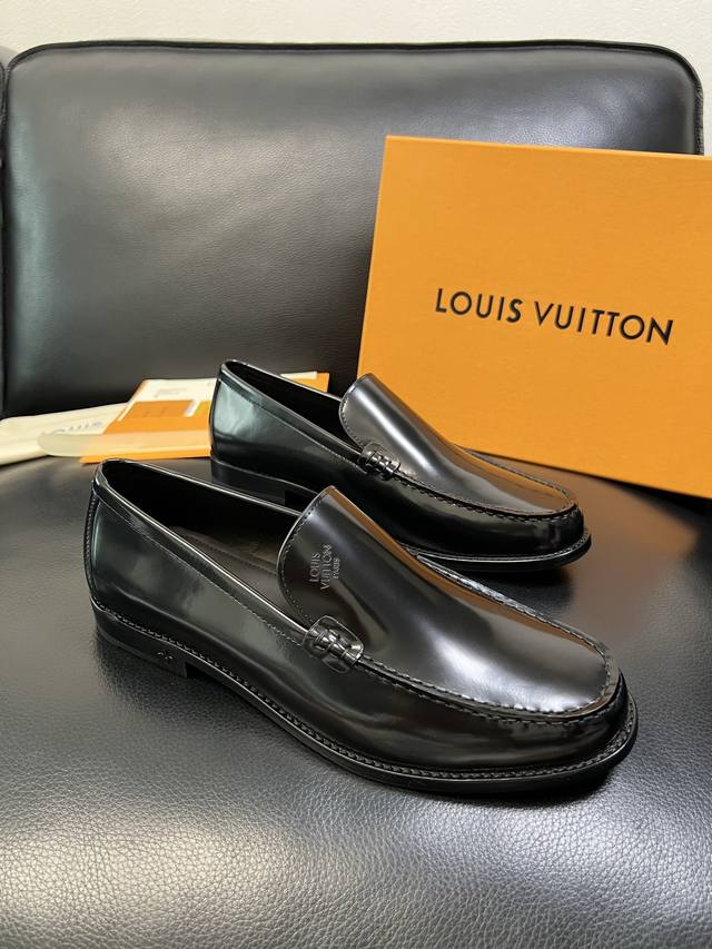 Lv High-quality, top-tier Louis Vuitton leather shoes, same configuration as bou