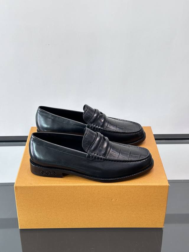 LV~High-end men's formal and casual leather shoes, classic style, high-end and s