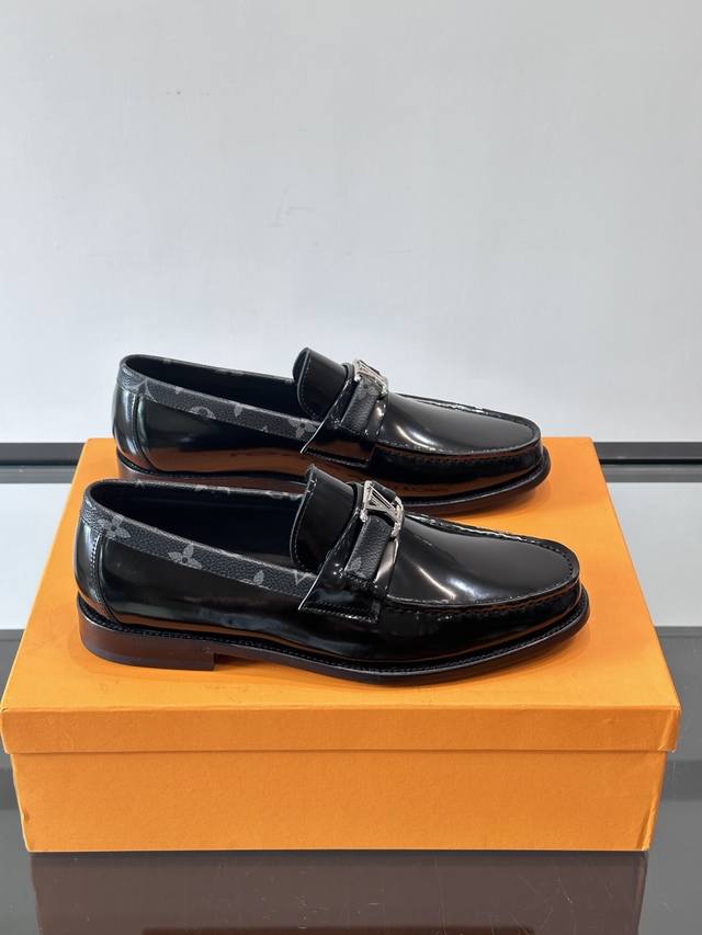 LV~High-end men's formal and casual leather shoes, classic style, high-end and s
