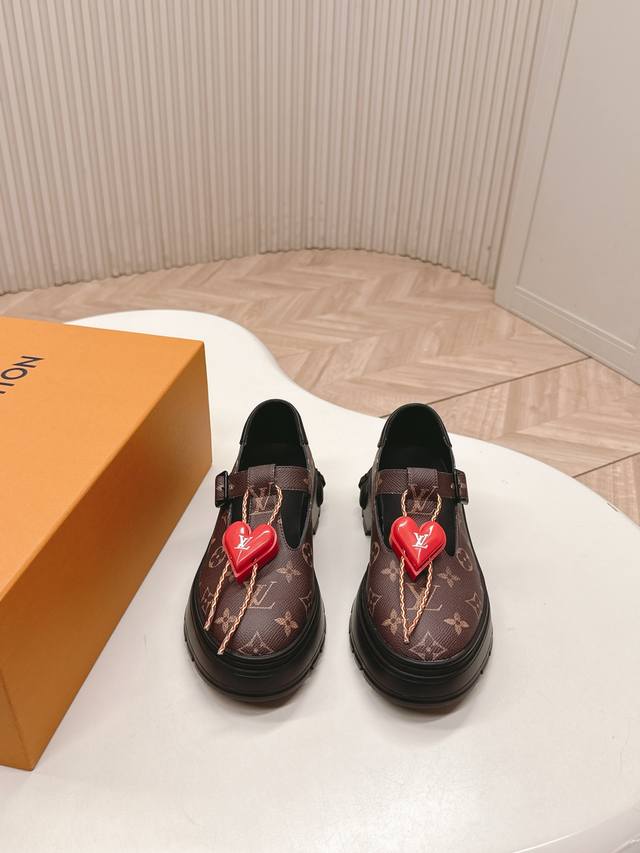 Selling LV (Louis Vuitton) 25Ss New Autumn/Winter Single Shoes, Leather Shoes,