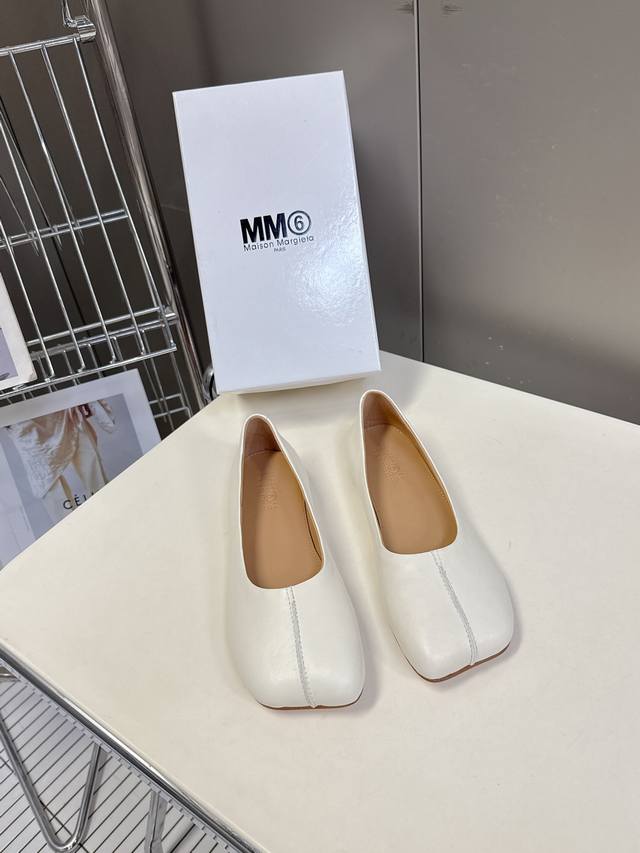 Maisom Margiela Mm6 Margiela Shoes This super popular item is a must-have! An ab