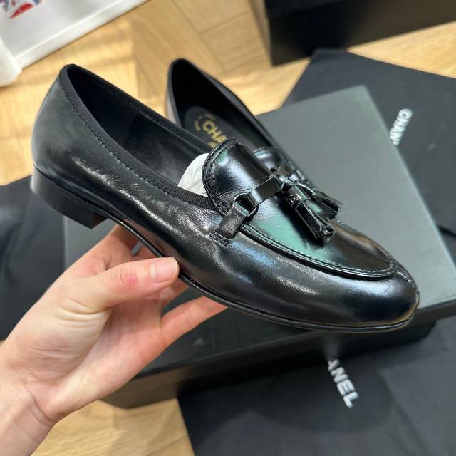 Chanel Official Website: Chanel Early Spring Mary Jane Shoes, All-Season New Lo