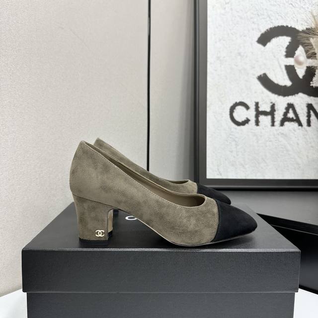 2025 Chanel Fall/Winter Must-Have Item!! Chanel Fall/Winter Heavy-Duty Hot Item