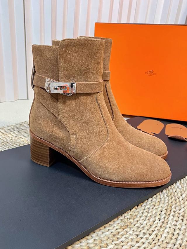 Factory Price (pp): DDD, H brand autumn/winter new ankle boots! Classic boot st