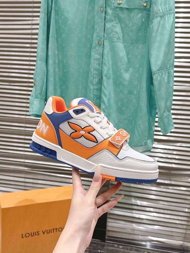 Top-tier version: Factory price (pp): Louis Vuitton Trainer series Velcro four-l