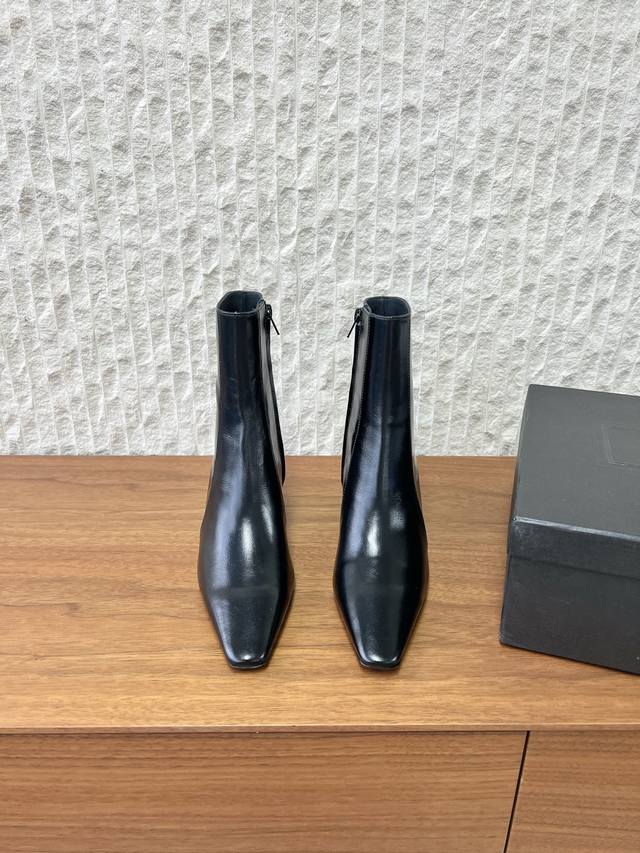 G731 Saint Laurent 25Ss Fall/Winter New Arrival Side Zipper Chunky Heel Ankle Bo