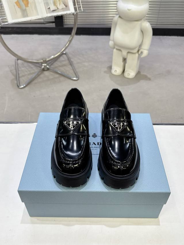 Factory Price pp Mary Jane Loafers with Triangle Buckle The iconic Monolith sho