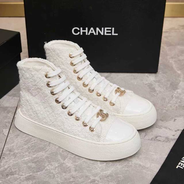 Factory Price (pp): Chanel 2025 Top-Tier Casual Sneakers This classic design fe