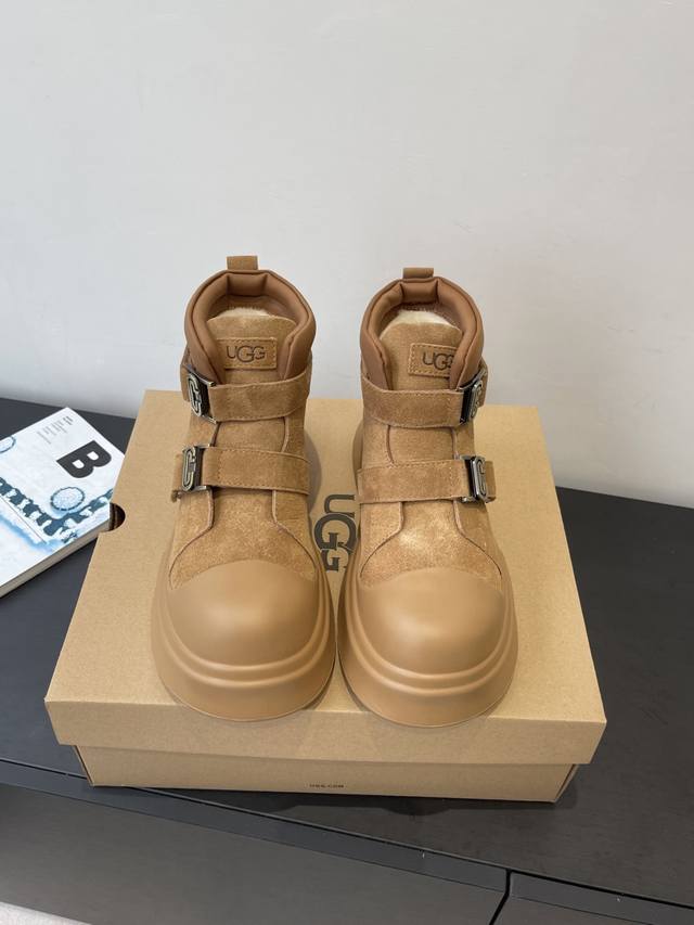 Factory direct price Ugg snow boots, big toe motorcycle boots, an essential war