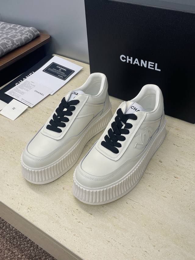 Factory Price Chanel 2025 Autumn/Winter New Lace-up Casual Platform White Sneak