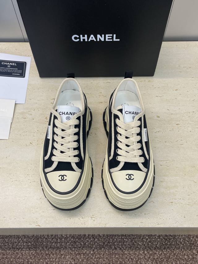 Factory price Chanel 2025 Autumn/Winter New Lace-up Canvas Casual Shoes with Cha