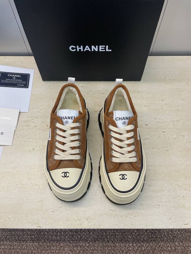 Factory Price Chanel 2025 Autumn/Winter New Lace-up Casual Shoes with Chanel Log