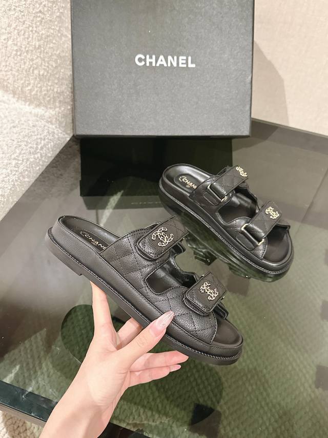 25p Spring/Summer Classic! These beach shoes are all the rage online! The latest