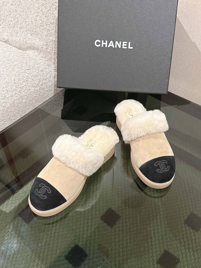 Chanel 25K Series Double C Color-Blocked Furry Snow Boots Beige suede with black
