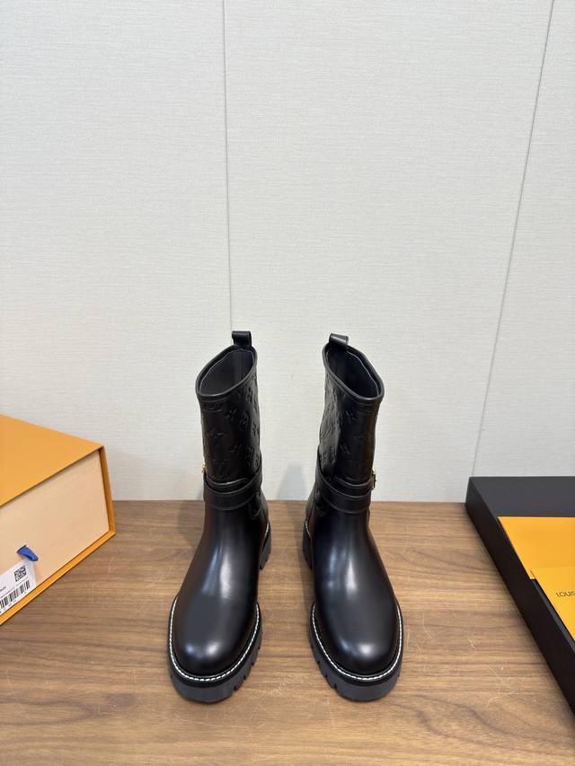 Lv Louis Vuitton 25 Autumn/Winter New Runway Ankle Boots Series_ Top Version Pop