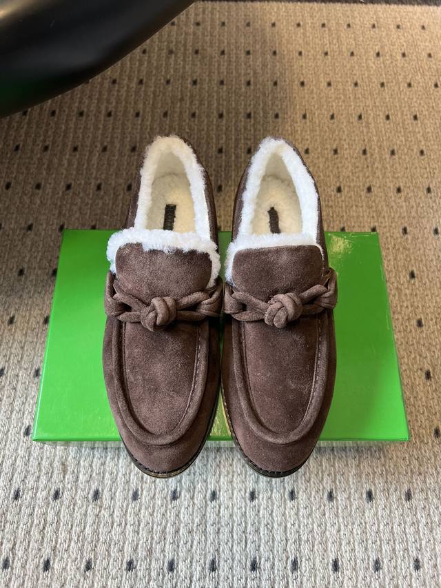 Bottega Venet* Autumn/Winter New Flat Fleece Muffins The core features are very