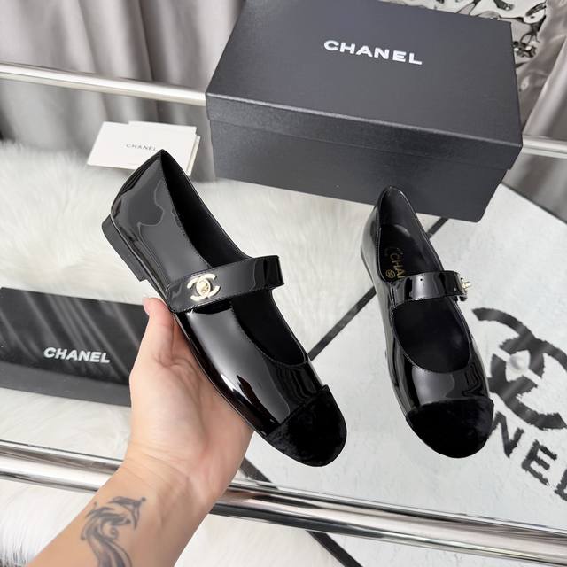 High-quality Chanel single shoes*