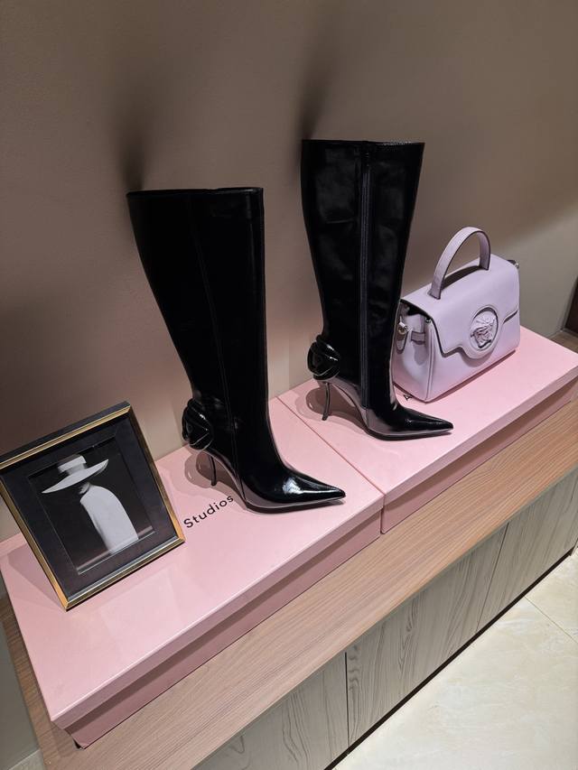 2025 New Diesel Pointed-Toe High-Heeled Boots with Metal Rear Embellishing F W25