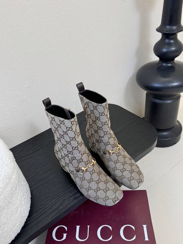 Fabric Leather 2025 Autumn/Winter New Herm