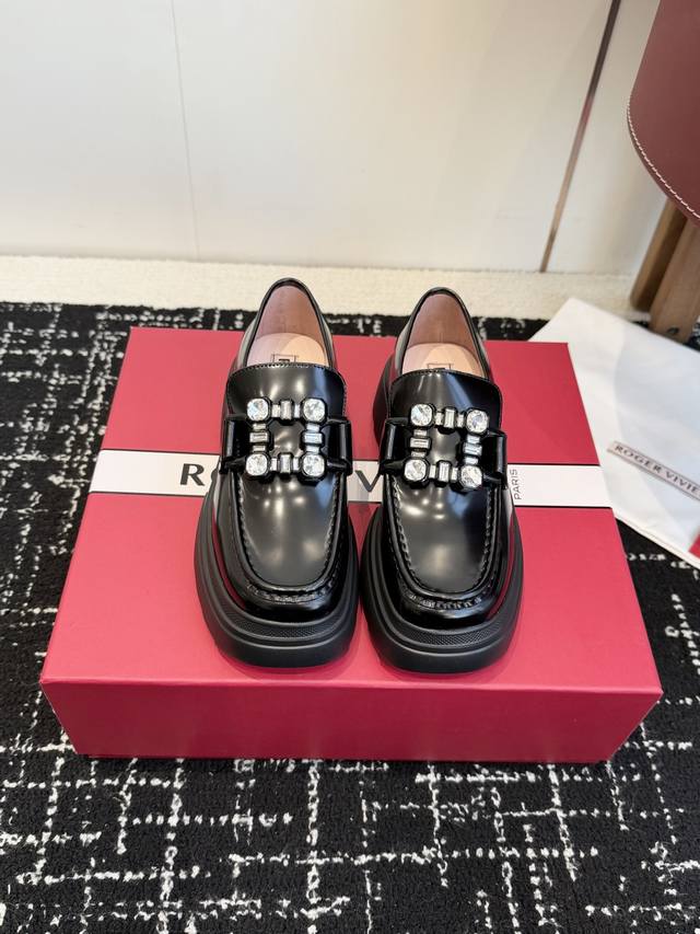 Dongguan-grade shoes and boots, 390 Roger Vivier newly upgraded autumn/winter R