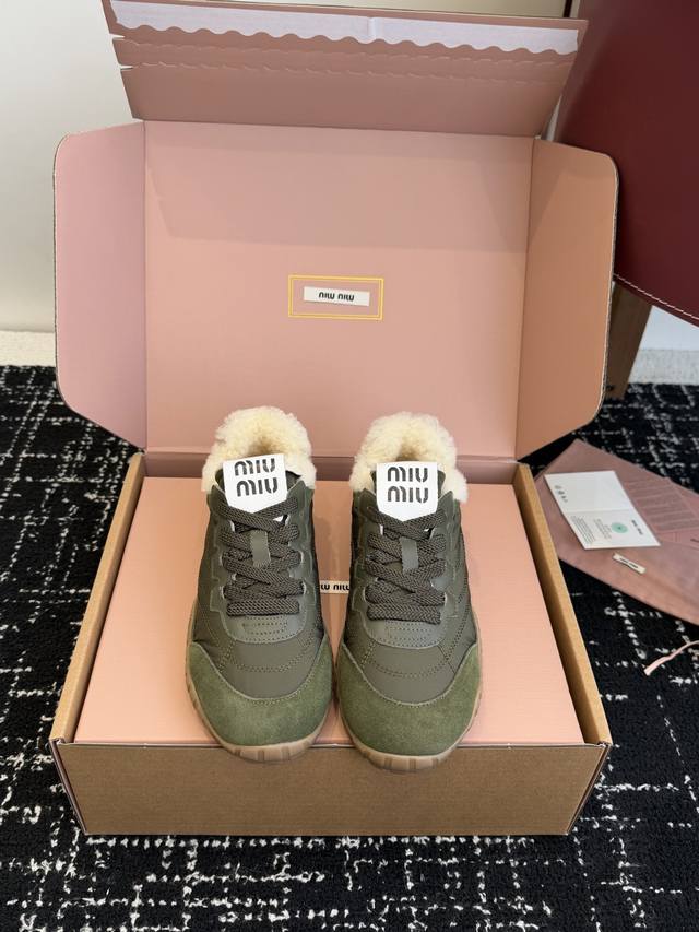 Official website synchronized box packaging Miumiu 25Ss Spring/Summer New Wool